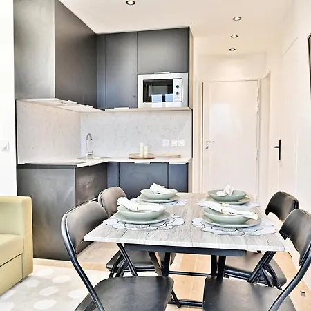 Parisian Getaway Near Gare De L'est - Ii アパート パリ