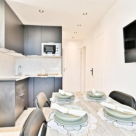 アパート Parisian Getaway Near Gare De L'est - Ii パリ